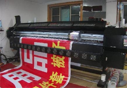 富平喷绘广告分辨率是多少？